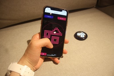 创意时尚数码徽章 数码胸针 物联网徽章 电子胸针 Yasoopixel