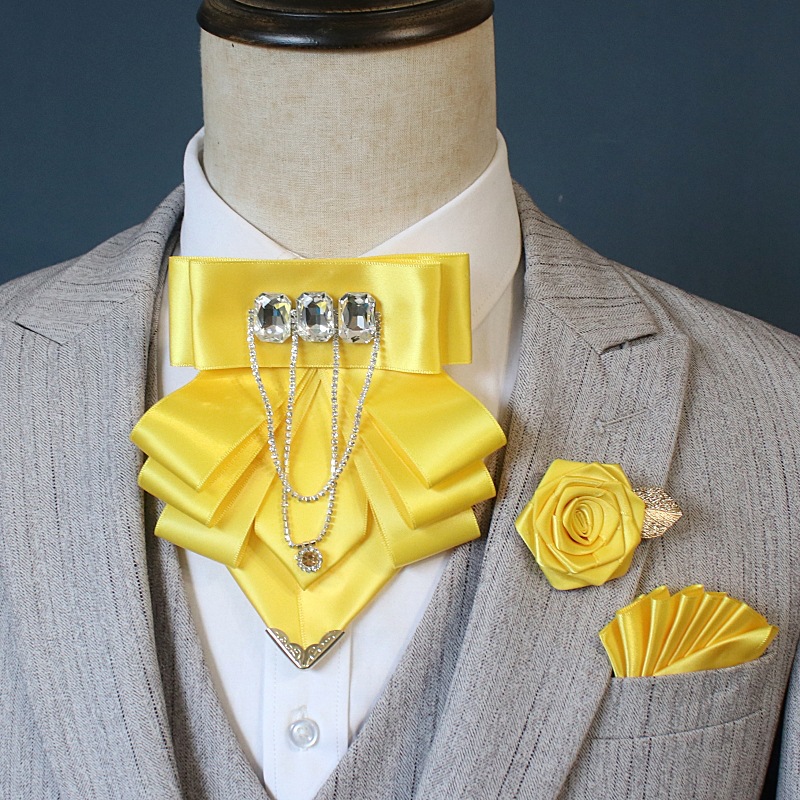 Bright yellow three-piece set