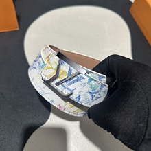 新款时尚男士商务休闲百搭字母涂鸦平滑扣腰带牛仔裤潮流网红