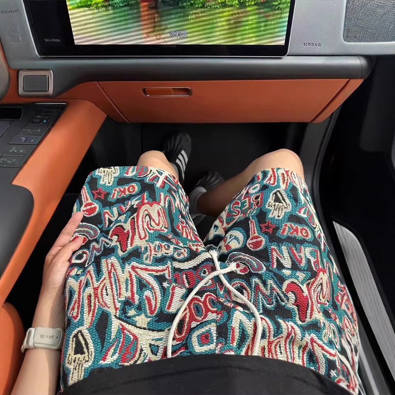 Hawaiian Ethnic Style Shorts Men's Summer Niche Design Sports Pants Loose Casual Five-Point Beach Pants