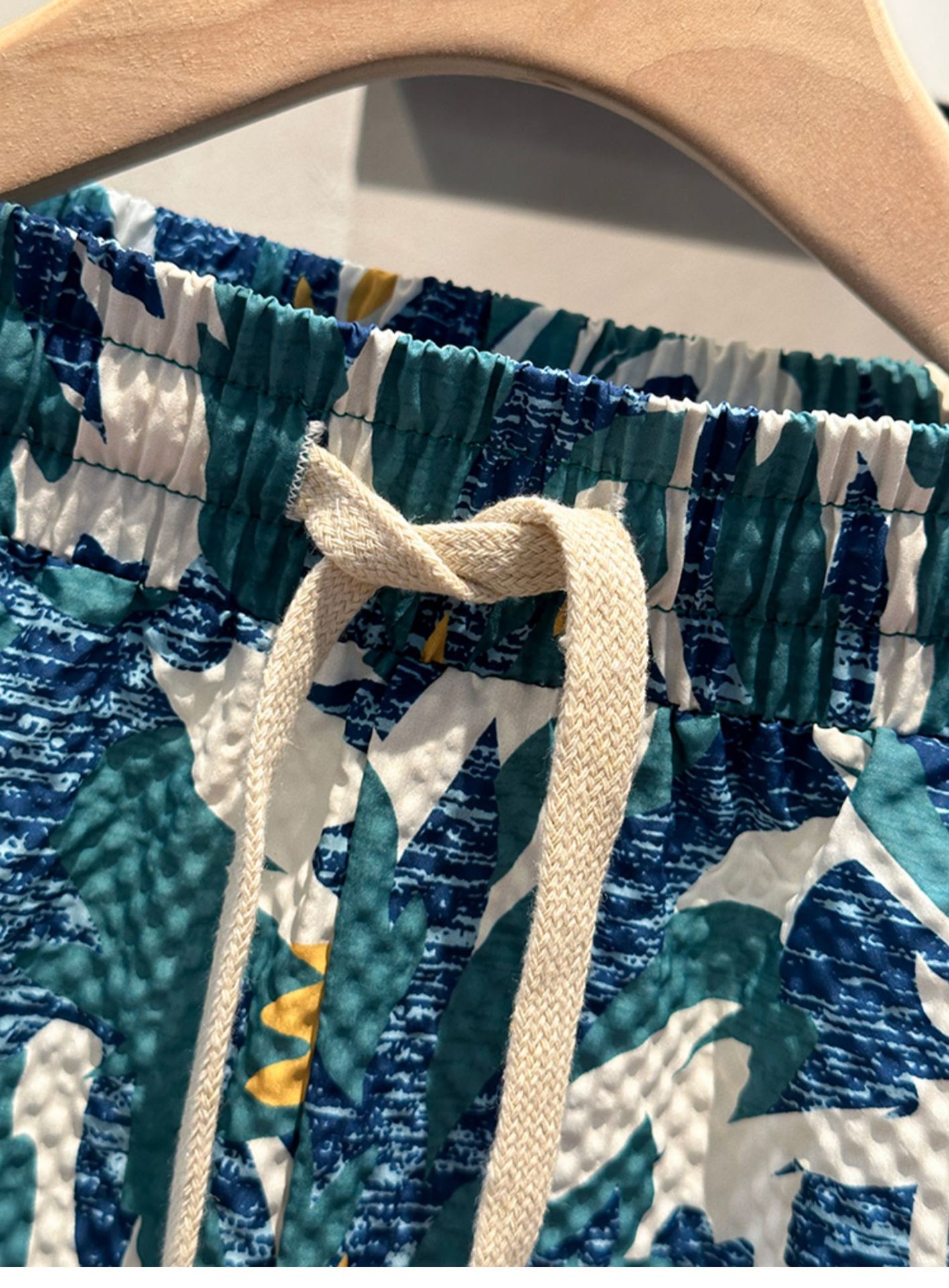 Men's Clothing Men's Quick Drying Casual Beach Shorts Summer Fashion Printed Vacation Straight Leg Five Point Pants_viptrois.com