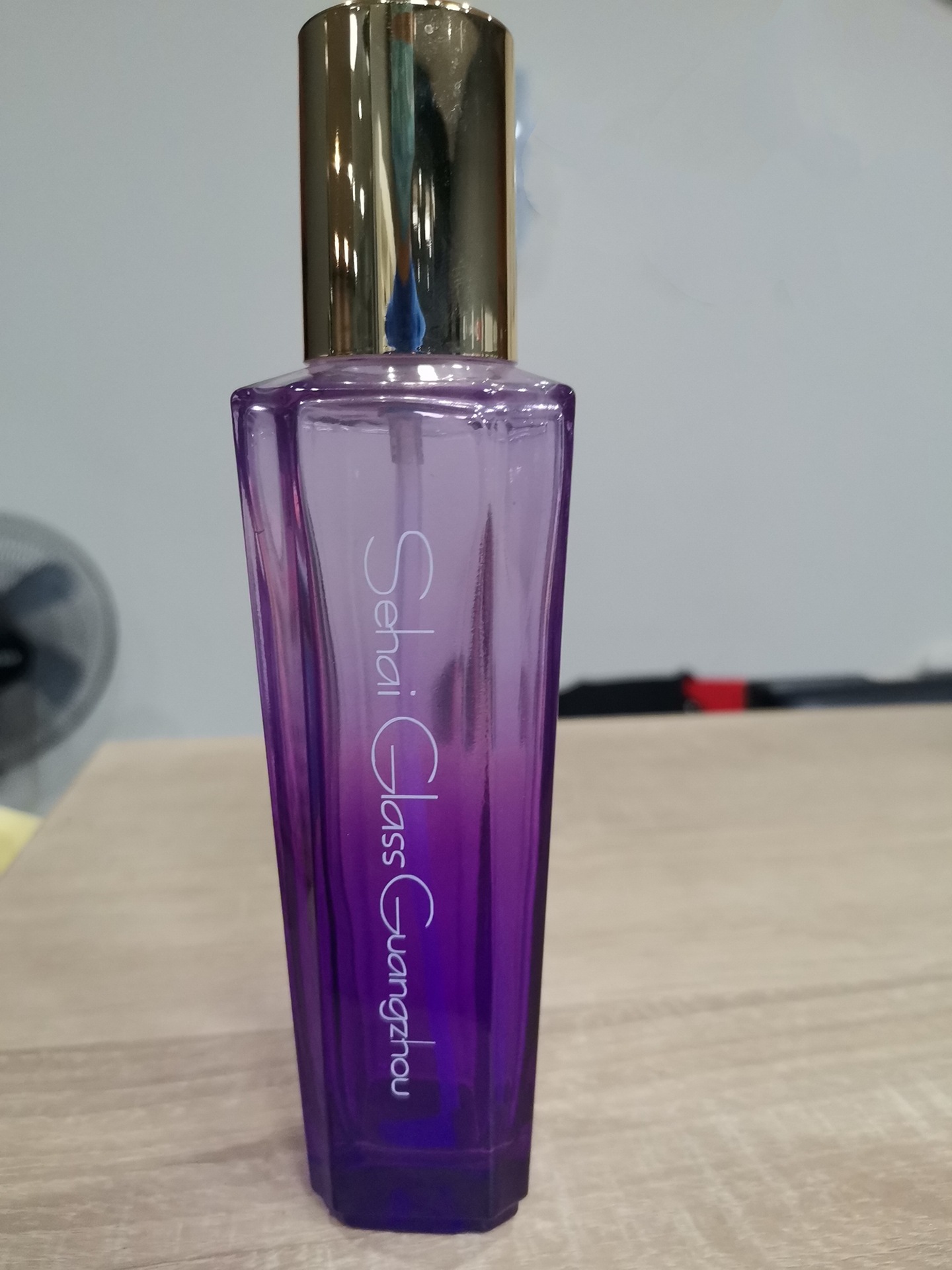 Nuevo aerosol botella de vidrio artesanal diamante loción de agua esencia botella de prensa en stock suministro 120ml30g botella de crema