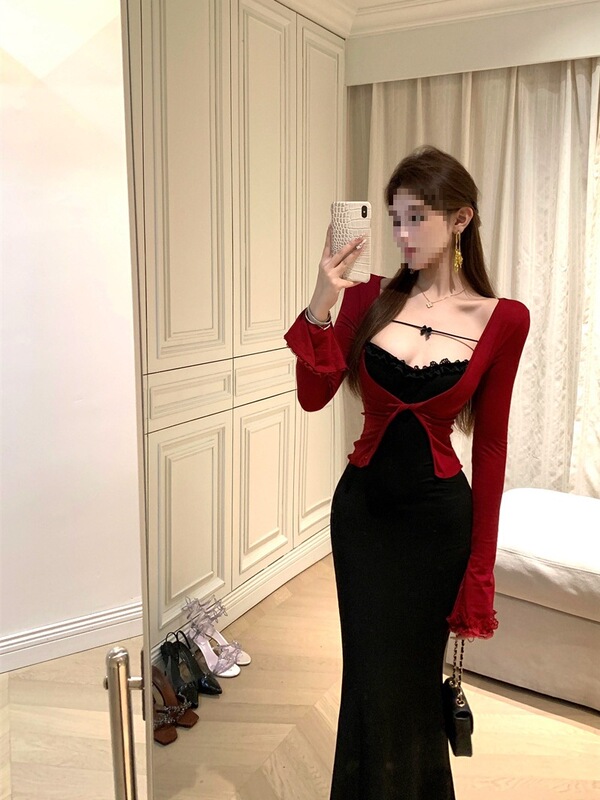 Chic and Beautiful Red Splicing Fake Two-Piece Dress for Women in Autumn and Winter, High-End, Slim and Sexy Hip-Hugging Long Skirt