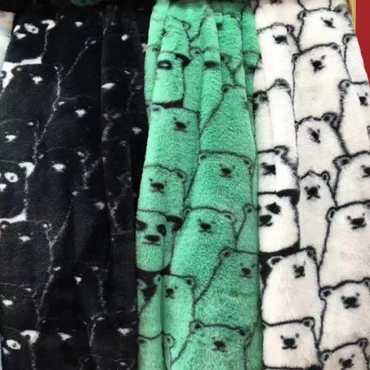 Fabricante en stock imitación de piel conejo impresión oso polar panda franela felpa ropa bufanda alfombra tela del casquillo