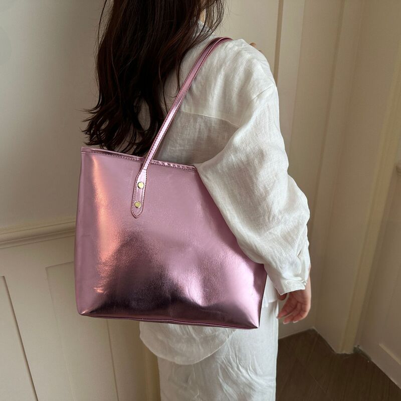 Korean-style niche design tote bag, featuring a pearlescent color, fashionable for work and commuting, simple, large capacity, trendy, and casual shoulder bag Korean-style niche design tote bag, featuring a pearlescent color, fashionable for work and commuting, simple, large capacity, trendy, and casual shoulder bag