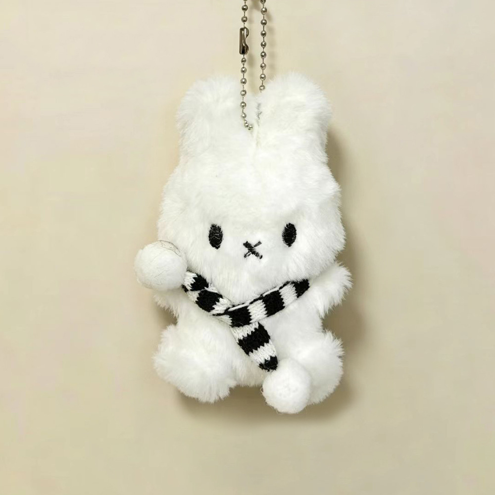 Bufanda negra con bola colgante de bebé Miffy