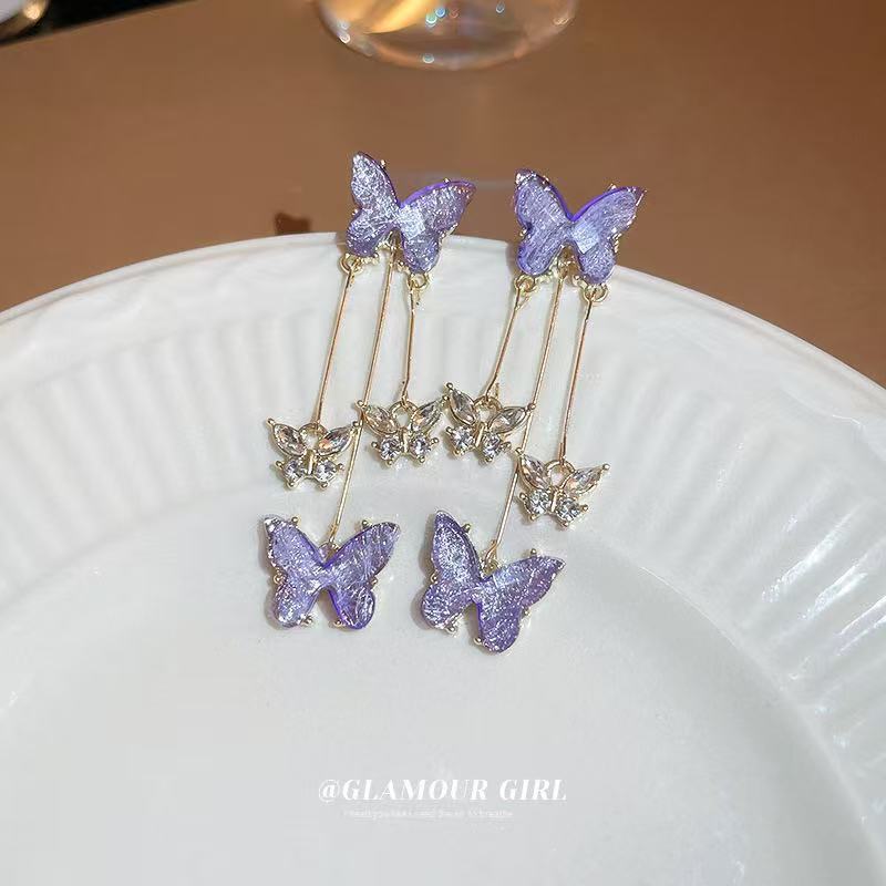 Aguja de plata con diamantes mariposa pendientes de bordilla estilo francés temperamento de moda pendientes pequeños frescos pendientes al por mayor para mujeres de alta calidad