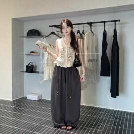 Y.JIA伊嘉夏季钩花马甲针织开衫+百搭背心+松紧腰休闲裤三件套装
