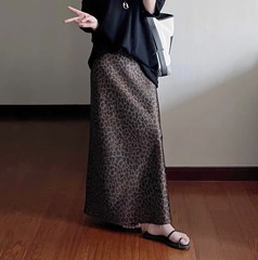 南油代発2025春夏スタイルの優雅な女性のヒョウ柄三酢酸ロングスカート