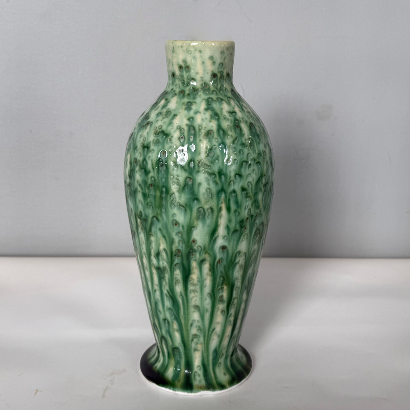 녹색 모델 높이 26CM, 입 4.5CM, 너비 11CM