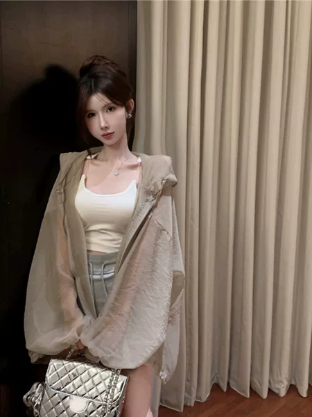 2025 Summer Ice Silk Lightweight Jacket See-Through Loose Slimming Sun Protection Shirt Long-Sleeved Hooded Top Ins Women's Trend