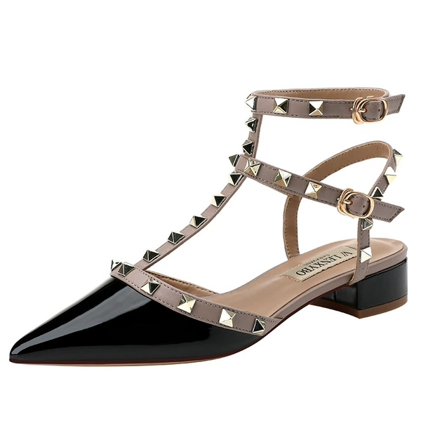 Black patent leather 3CM thick heel