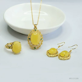 翡翠项饰;和田玉项饰;吊坠