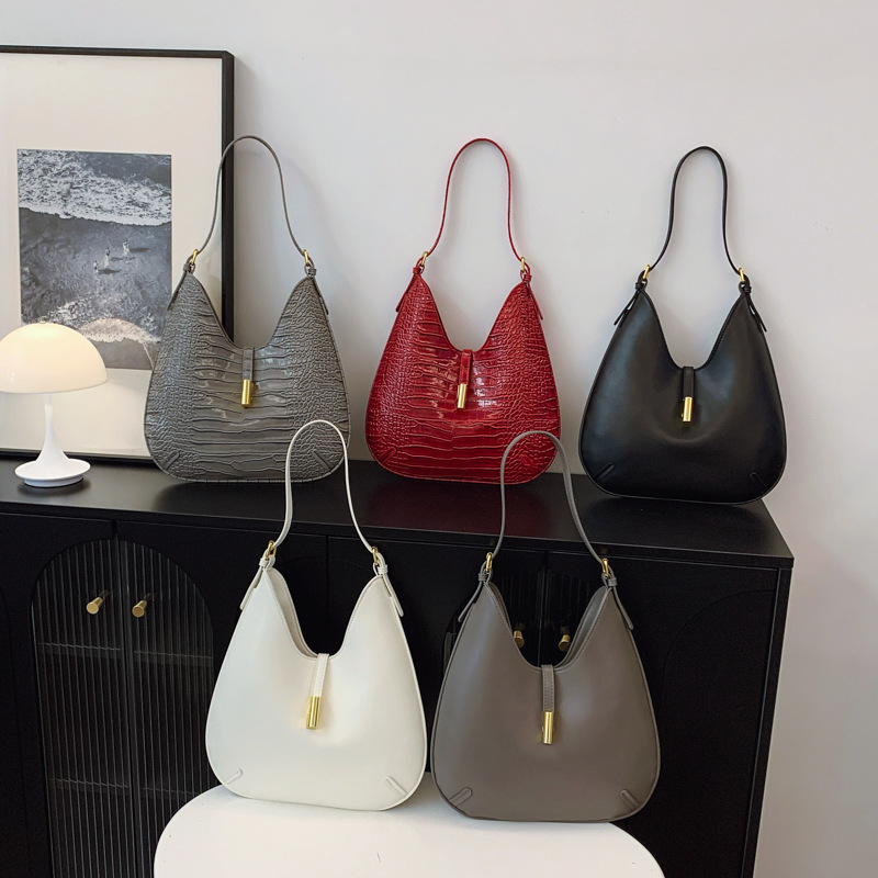 Saddle Bag With Alligator Embossed Texture – Unisex Shoulder Bag With Buckle Strap In Deep Red/Black/White (Structured PU, Minimalist Lock Closure)_voghion.com