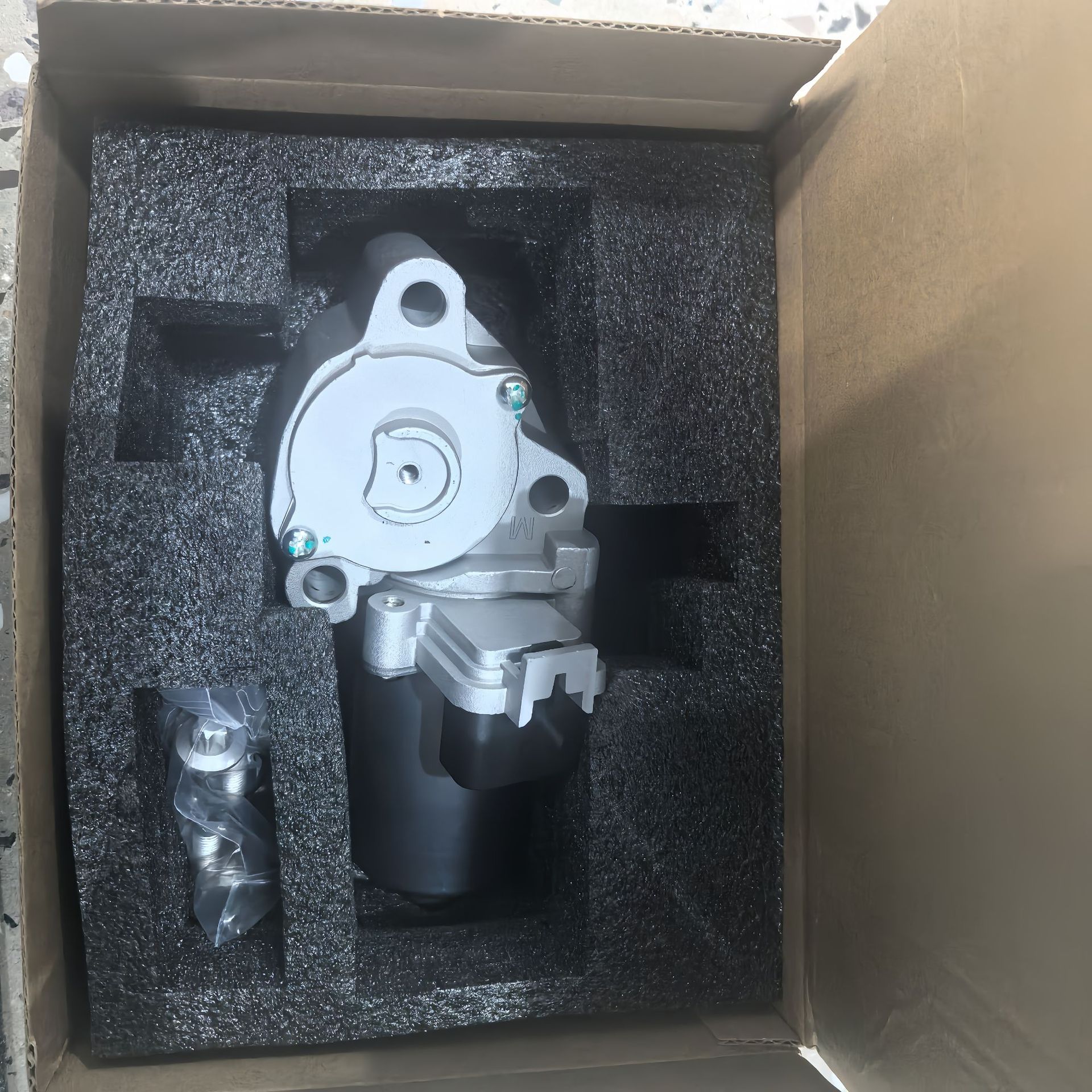 27107546671 27107549030 27107599690 27107599693 is suitable for BMW