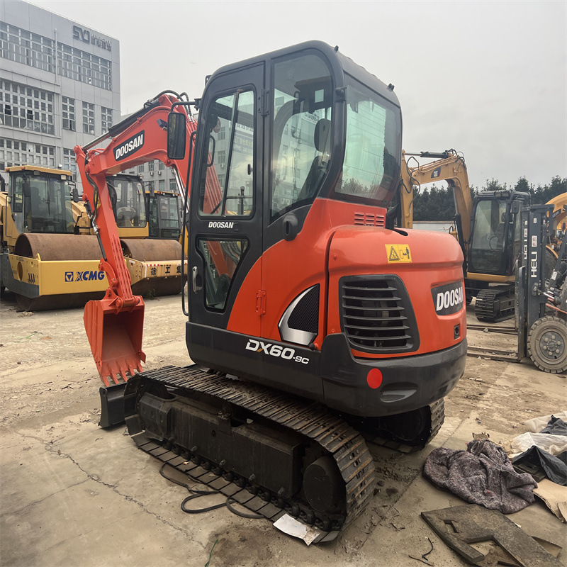 Exportación de Malasia de segunda mano Doosan DX60 - 9C excavadora noventa por ciento de buena calidad prueba de campo
