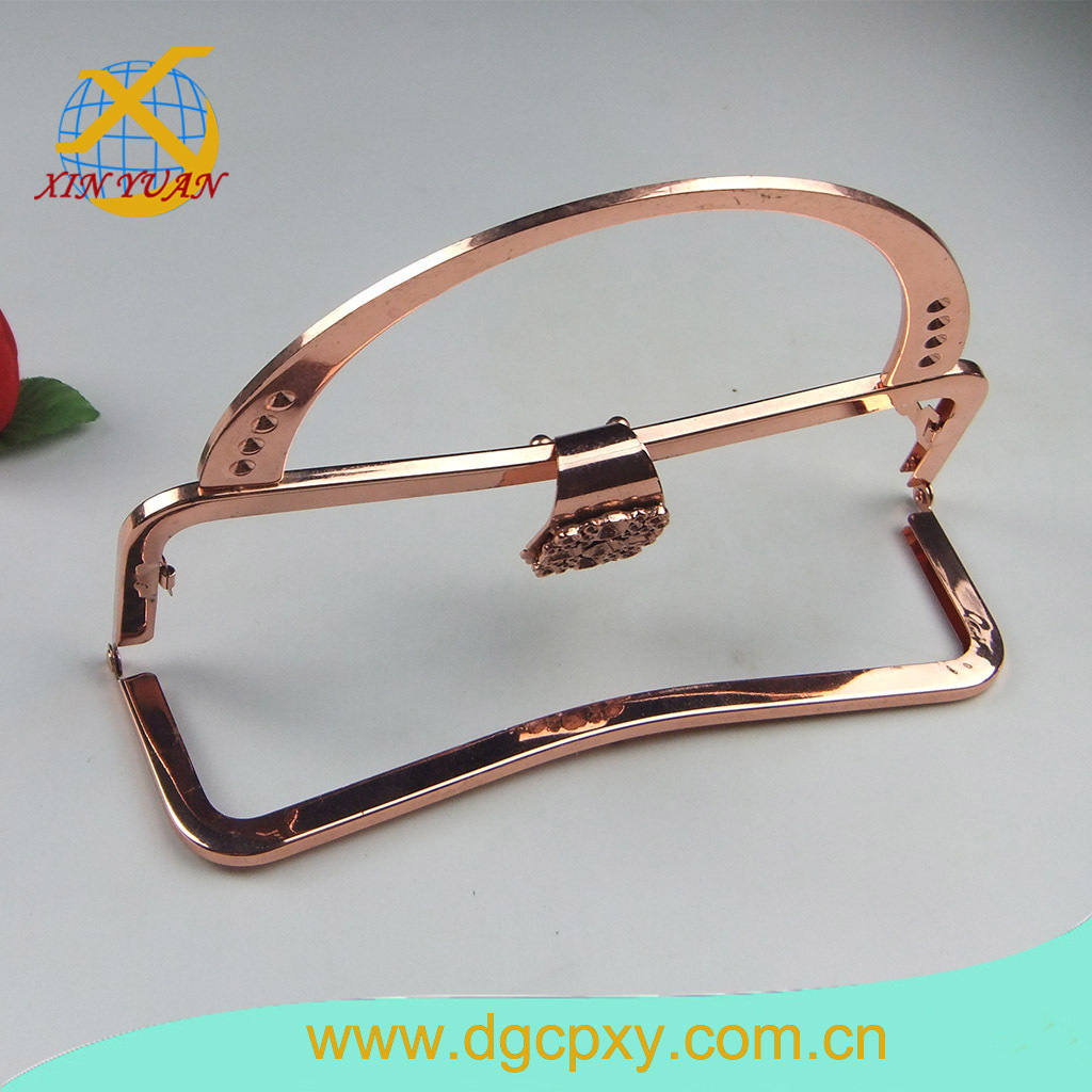 厂家供应红铜色手袋铁夹， 包包开口器，包框口架， 合金扣头箱包
