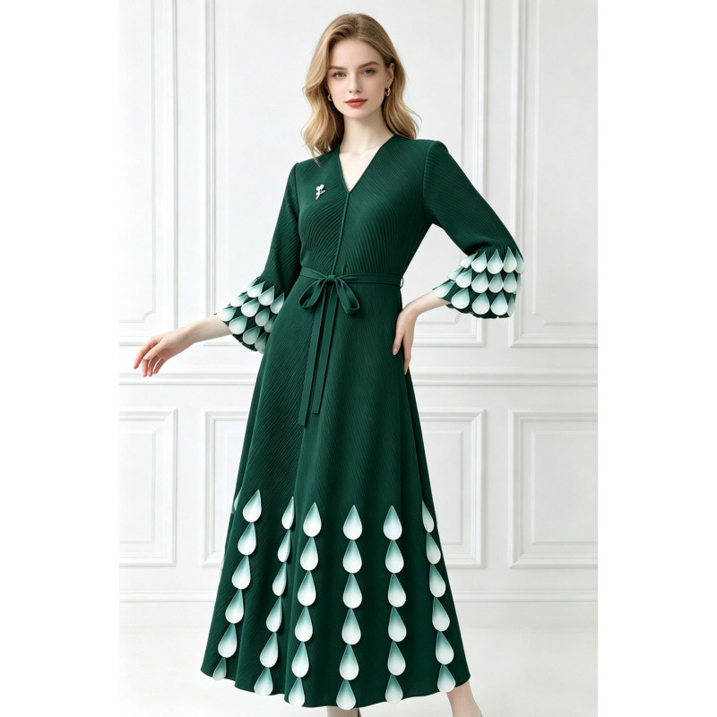 Cross-border foreign trade elegant long dress with bell sleeves, gradient color, ruffled pleats, and dragon scale pleats Cross-border foreign trade elegant long dress with bell sleeves, gradient color, ruffled pleats, and dragon scale pleats