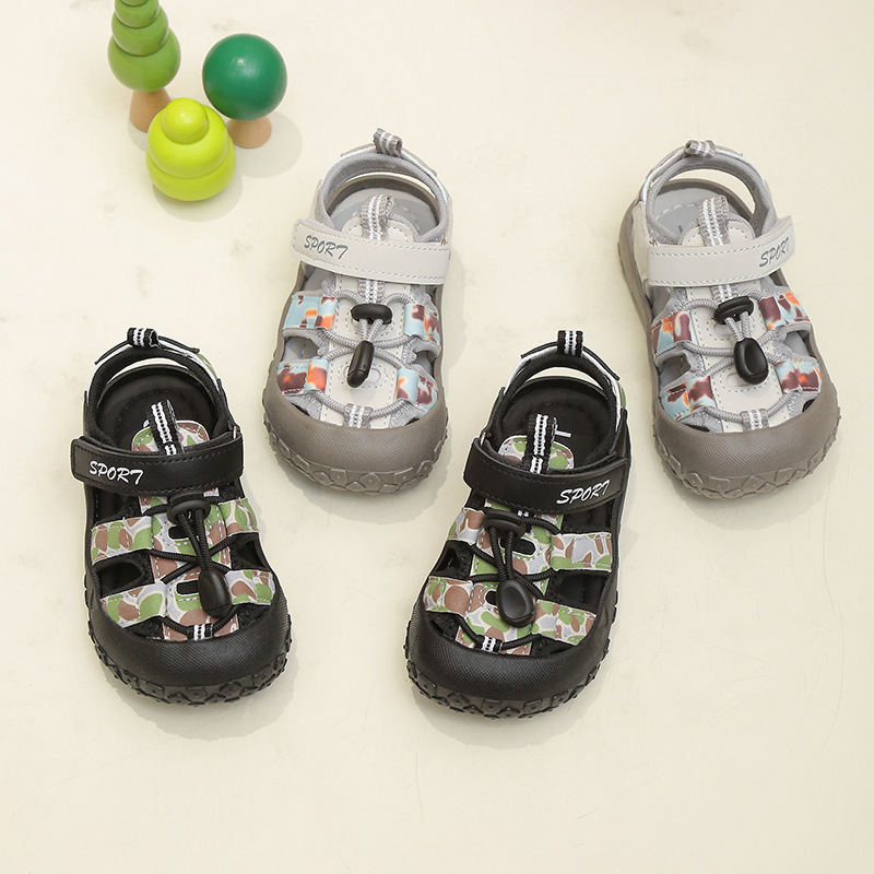 Sandalias Baotou para niños, nuevos zapatos deportivos de verano, zapatos para niños de estilo occidental de suela suave, zapatos con agujeros para niños, marea