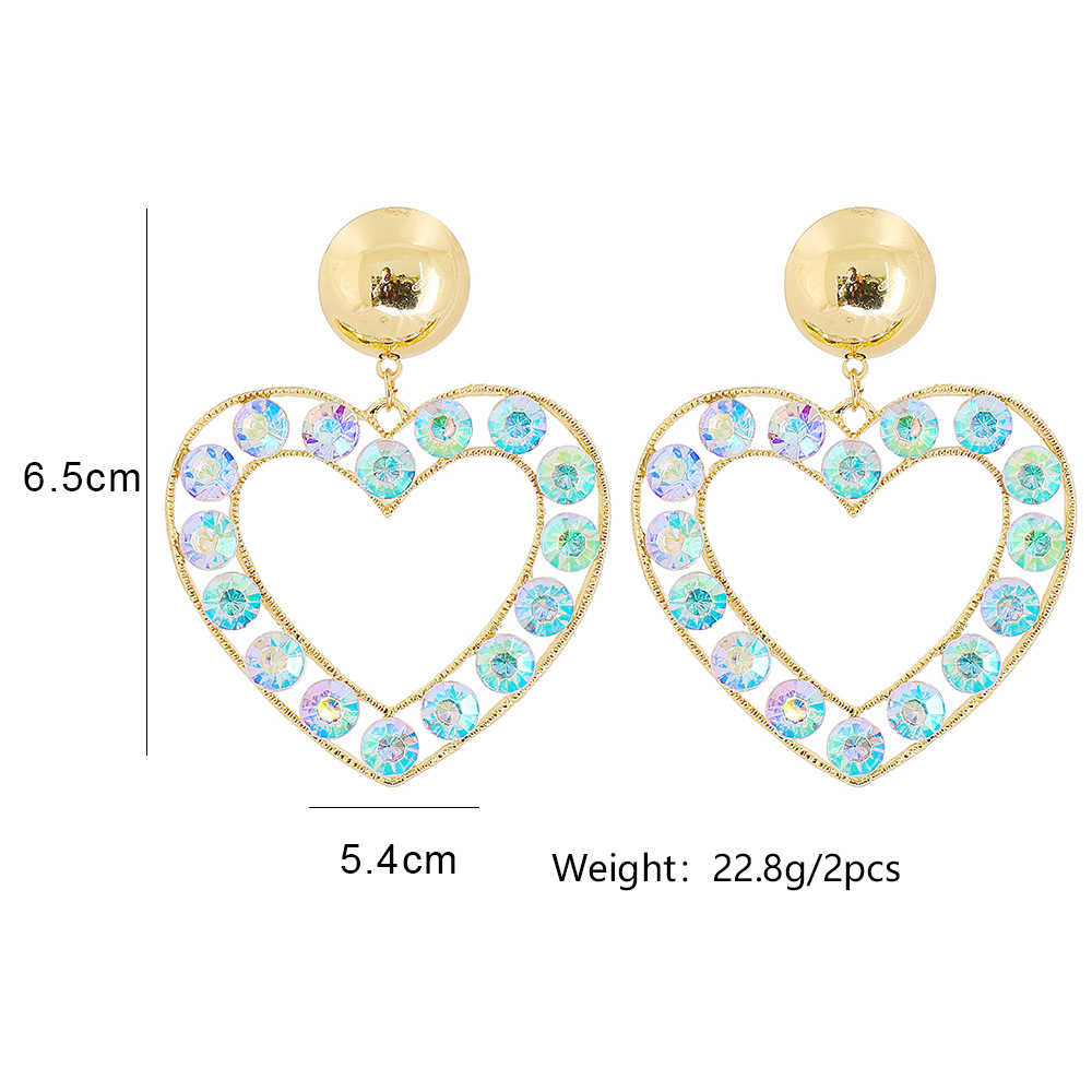 Romantic Personality Heart-shaped Female Stud Diamond Earrings display picture 1
