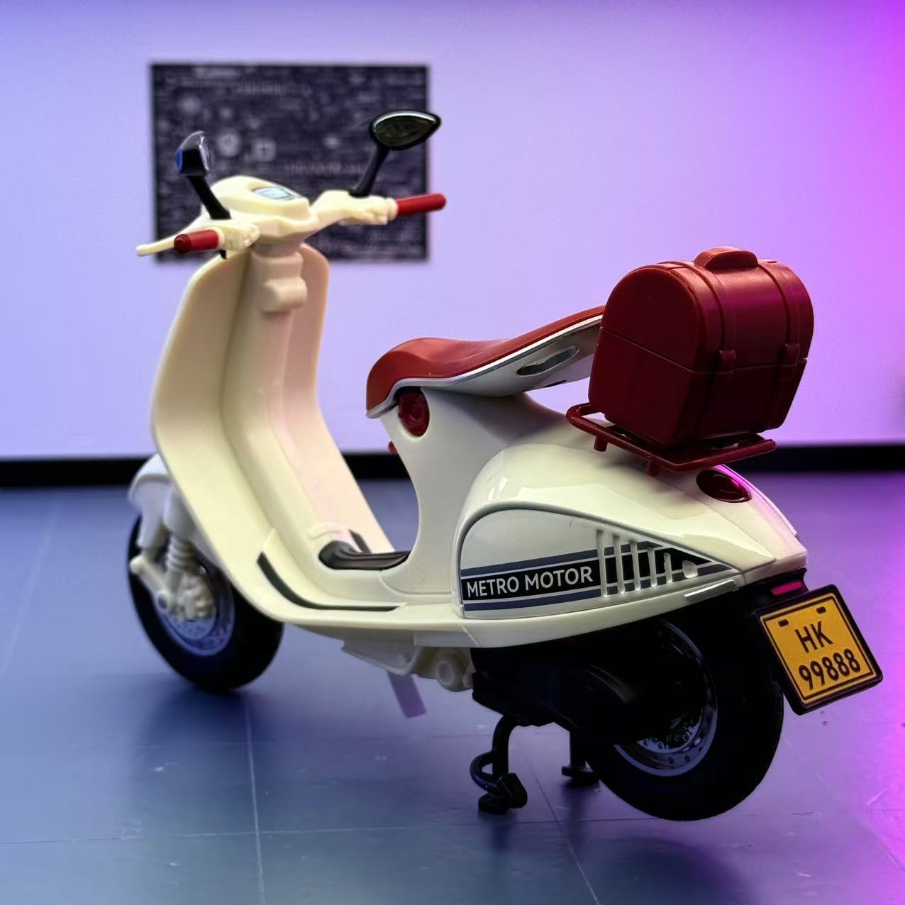 Modelo de coche Jiaye 1 a 12 pedal retro 946 modelo de sonido de motocicleta de aleación decoración de coche de juguete para niños