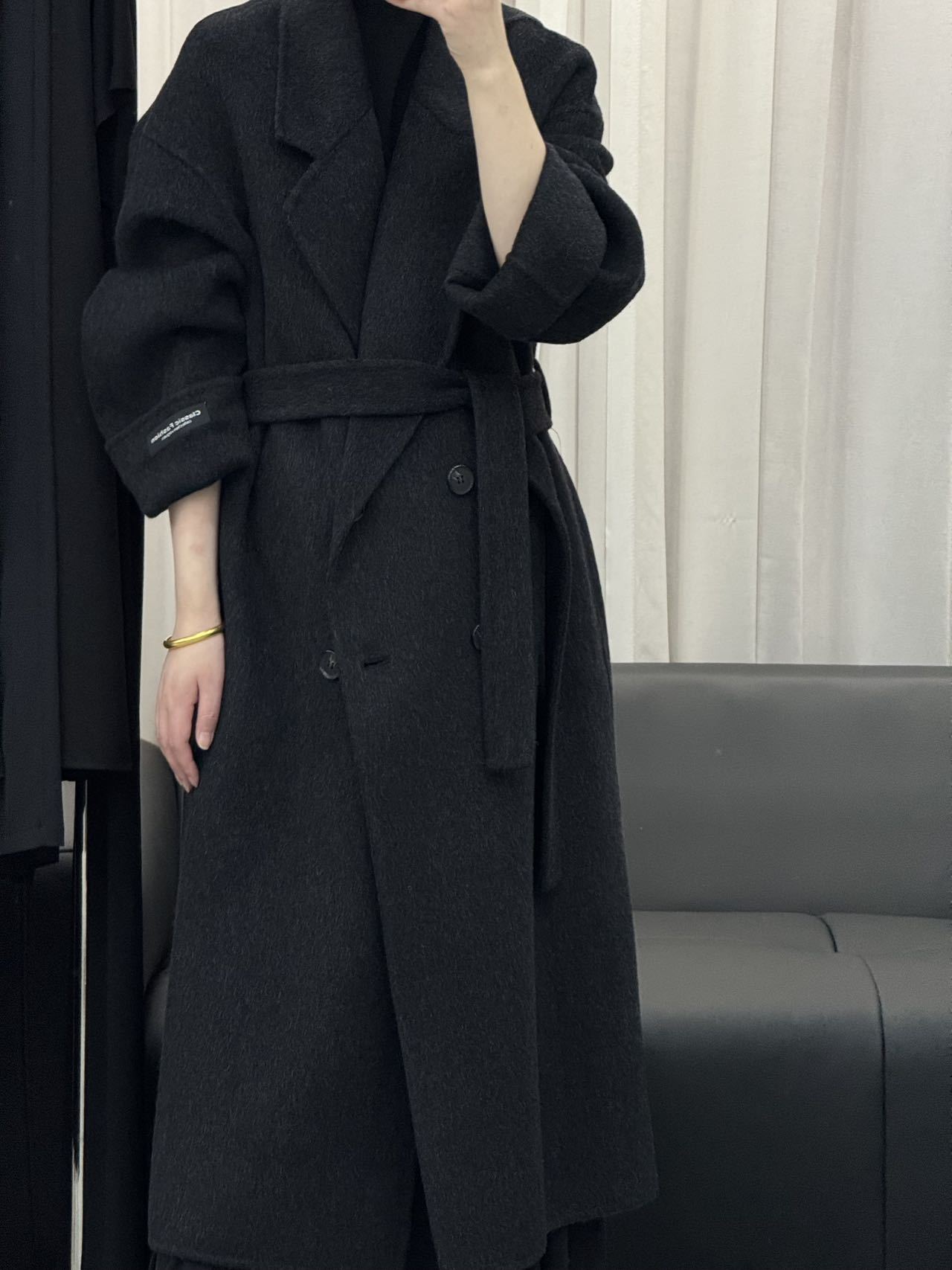 검은색