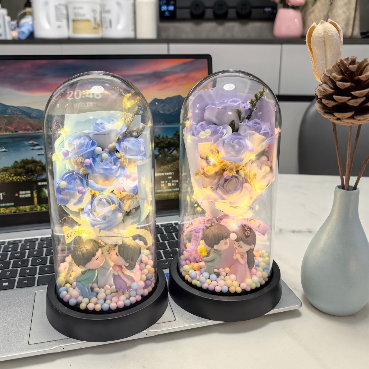 520 Chinese Valentine's Day Eternal Flower Rose Gift for Girls, Girlfriends and Wives, Glass Cover Soap Flower Gift Box