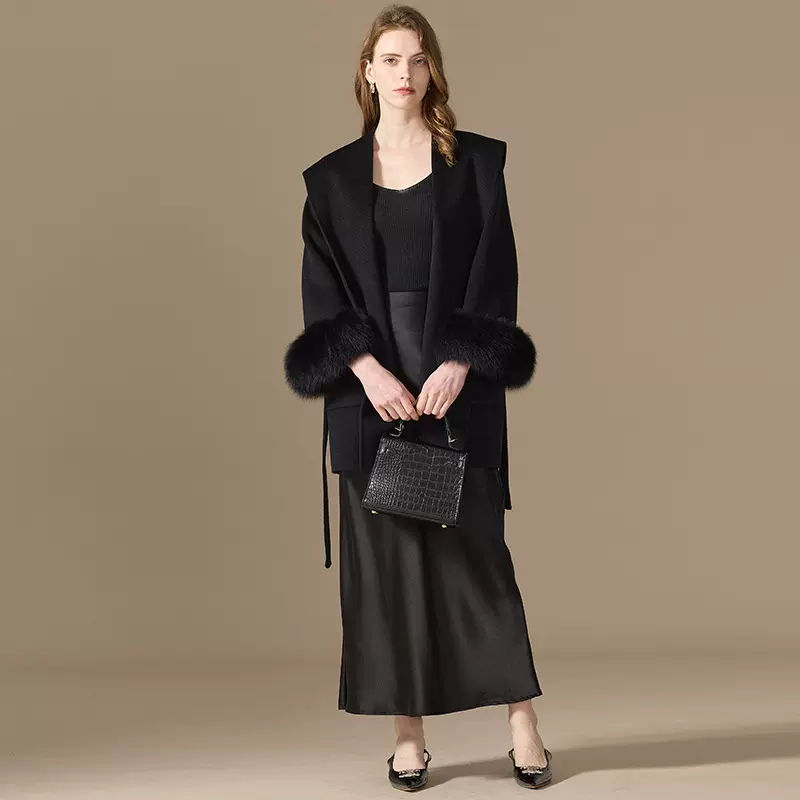 10山羊绒大衣女短款帽子秋冬季新款狐狸毛袖口宽松连帽毛呢外套