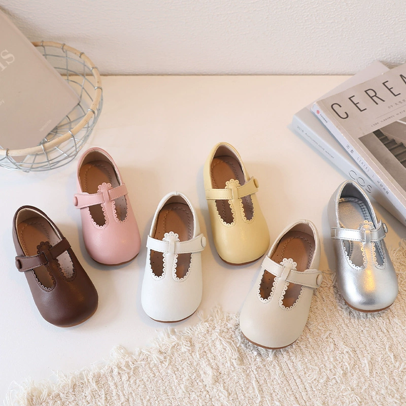 Трансграничная оптовая продажа маленьких кожаных туфель для девочек на заказ, детских одиночных туфель в лесном стиле, новых ретро-туфель принцессы на мягкой подошве, универсальных и стильных.