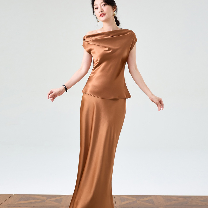 High-End Japanese Acetate Off-Shoulder Top, Sexy Satin Solid Color Draped Collar Short-Sleeve T-Shirt, Ultra-Long Skirt Set High-End Japanese Acetate Off-Shoulder Top, Sexy Satin Solid Color Draped Collar Short-Sleeve T-Shirt, Ultra-Long Skirt Set