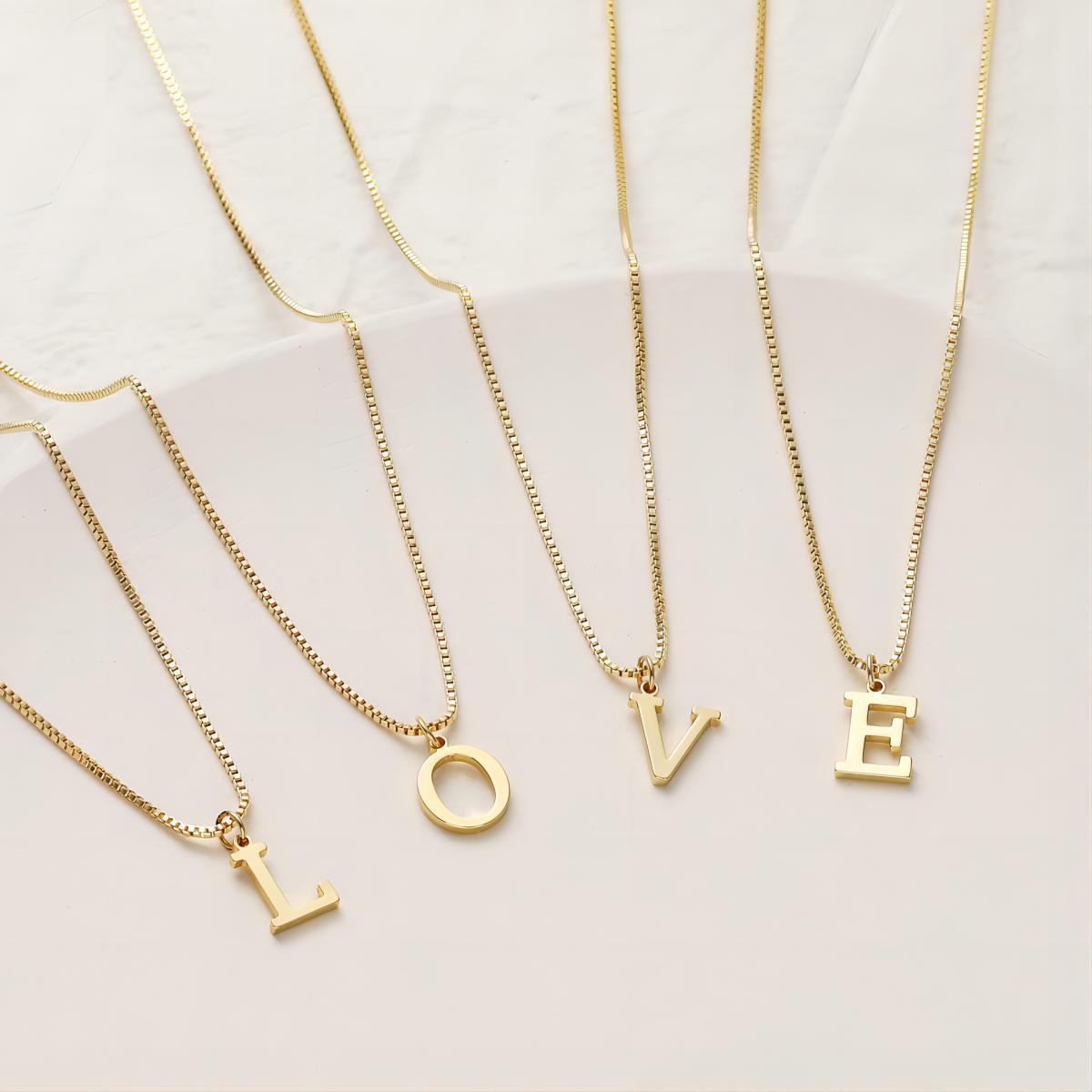 Personalised Gold Plated Initial Pendant Necklace For Women_voghion.com