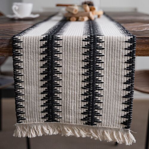 Yimanqiyun table flag black and white cotton thread contrasting stripes splicing braided tassels natural material American holiday