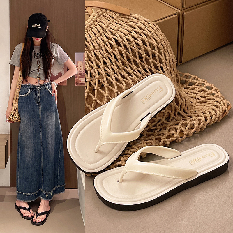 Versatile Women's Flip-Flops for Summer, Non-Slip Outdoor Sandals, Thong Sandals, Student Casual Beach Slippers, Cross-Border Versatile Women's Flip-Flops for Summer, Non-Slip Outdoor Sandals, Thong Sandals, Student Casual Beach Slippers, Cross-Border