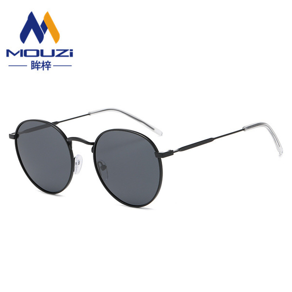Retro trend fashionable sunglasses