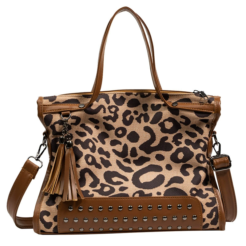 One-Shoulder Bag, leopard print with black trim, studded base & tassel, detachable strap, 0.38 kg