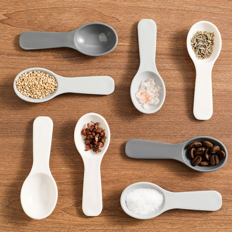 Japanese Imported Plastic Small Spoon with Short Handle, Seasoning Spoon, Salt Measuring Spoon, Durable and Thick, Suitable for Ice Cream and Yogurt Japanese Imported Plastic Small Spoon with Short Handle, Seasoning Spoon, Salt Measuring Spoon, Durable and Thick, Suitable for Ice Cream and Yogurt