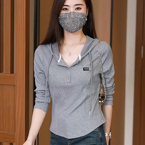 Chic and Versatile Long-Sleeve Embroidered Hooded Sweatshirt for Women - Spring Casual Stylish Fashion Top for a Slimming and Youthful Look