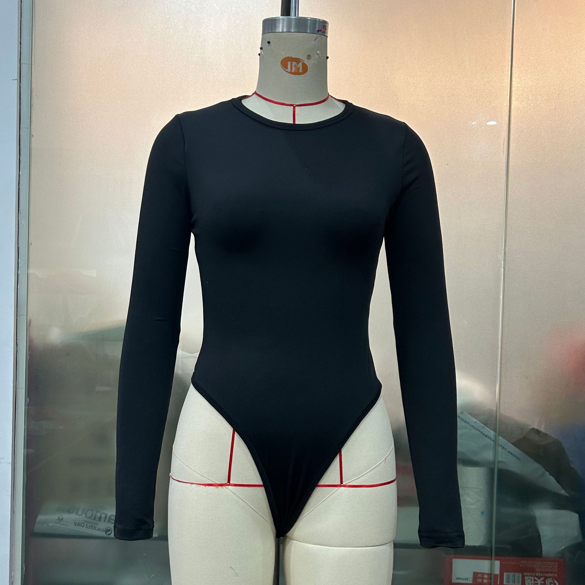 Las mujeres transfronterizas de manga larga traje apretado de cuello redondo superior burst hebilla bottoming camisa Otoño e Invierno Nuevo SU3650