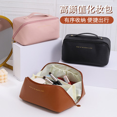 新款雲朵枕頭化妝包女風琴包大容量旅行收納袋便攜手提pu防水批發