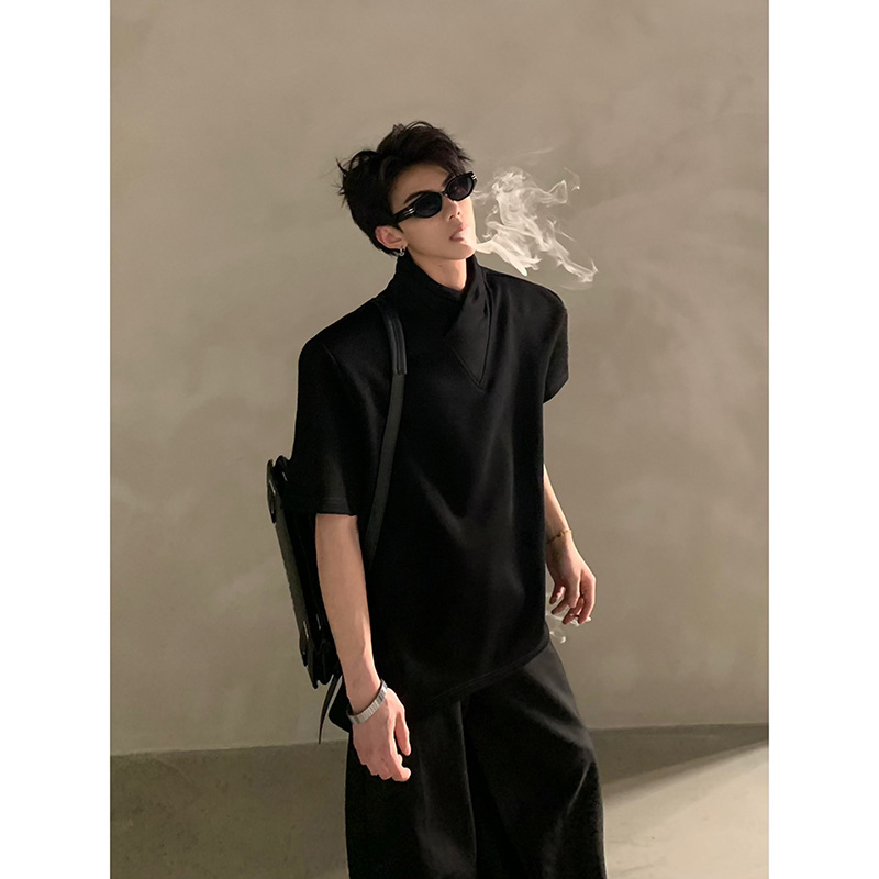 American Design Half Turtleneck Short-Sleeved T-Shirt for Men in Summer, Handsome and High-End, Black Shoulder-Padded Half-Sleeved Top