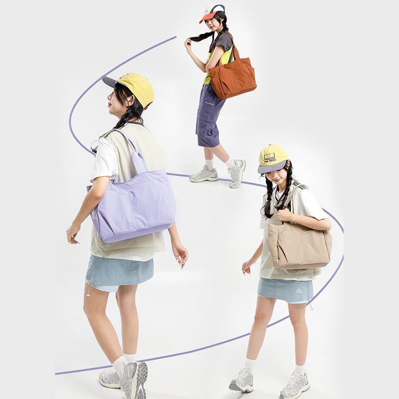 New Simple Versatile Large Capacity Shoulder Bag Lightweight Waterproof Nylon Japanese Style Commuter Tote Bag For Women - Thumbnail 4