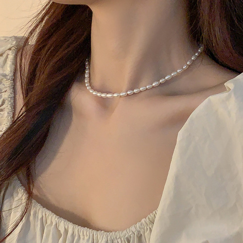 2024 New Simple Hoop Pearl Necklace for Girls, Student Besties, Light Luxury, Unusual Style, Versatile Clavicle Necklace, Wholesale for Women