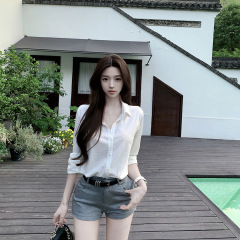 韩系休闲气质高级感微透百搭上衣灰色短裤套装长袖白色衬衫女初秋