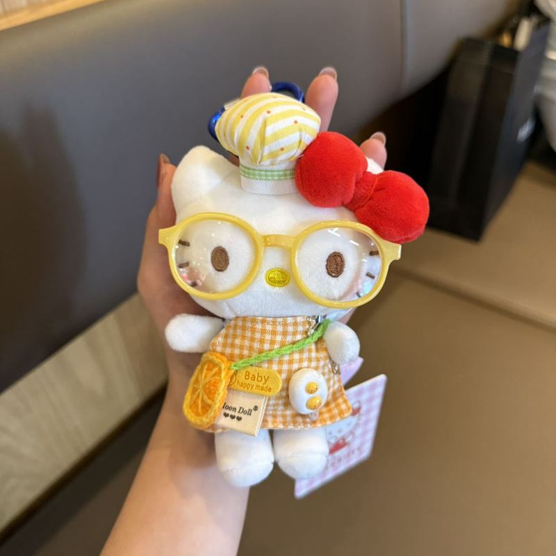 正版kt挂件HelloKitty三丽鸥毛绒公仔玩偶钥匙扣可爱包挂饰礼物|undefined
