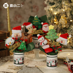 クリスマスの熊のアメリカの漫画の装飾品のクリスマスの贈り物は布の芸の小さい公の子のサンタクロースの雪だるまの人形を並べます。