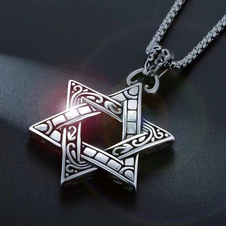 Six-pointed Star Necklace Men's Trendy Pendant Hip-hop Vintage Titanium Steel Accessories Distinctive T-shirt Pendant Long Internet Celebrity Woolen Chain