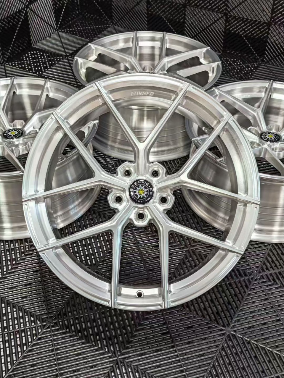 BRE万吨锻造轮毂 18 19 20 21 22 23 24寸适配各种车型改装
