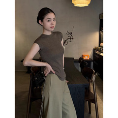 レトロな古いお金の風は身を修めてやせているデザイン感の半袖tシャツの女性の夏の新型の気質の通勤のカジュアルなズボンのスーツを現します。