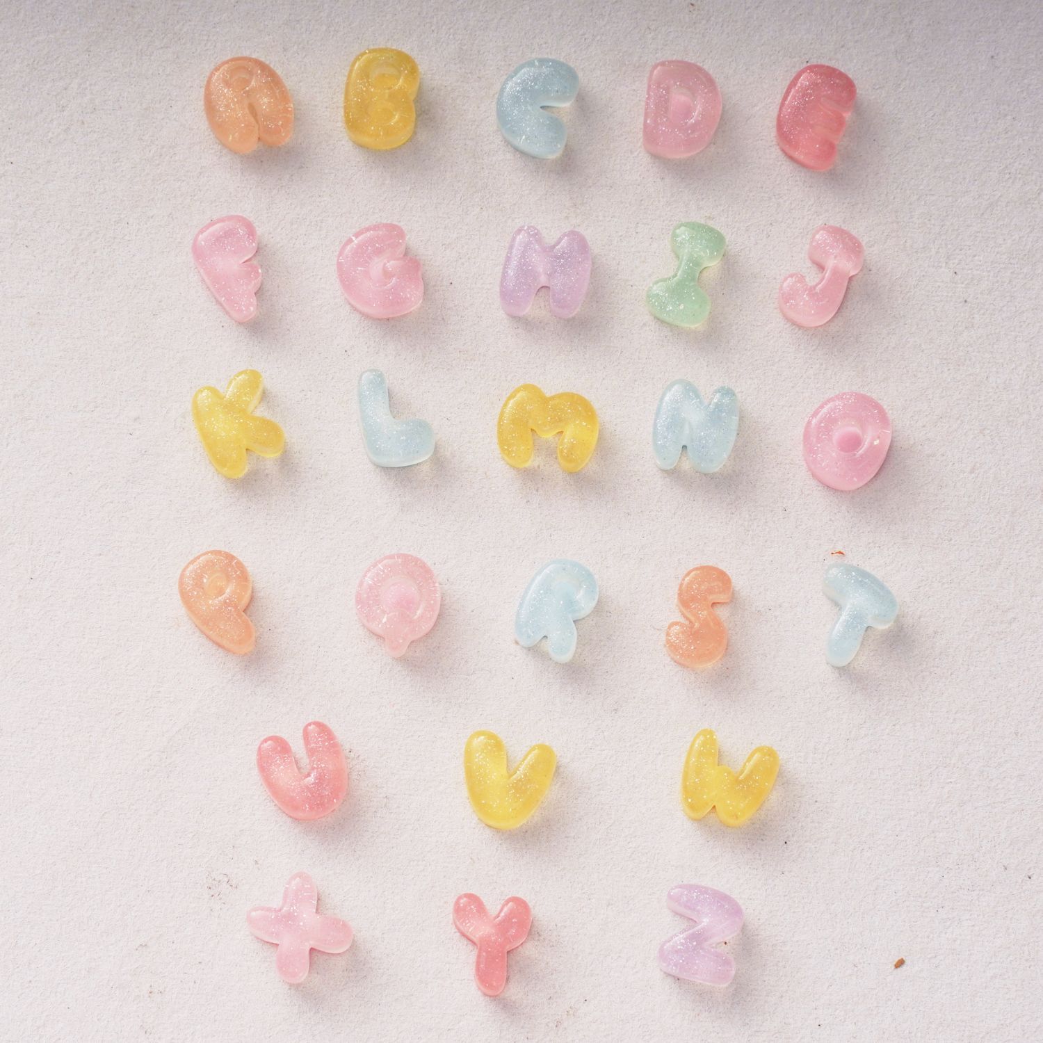 Color sólido letras ~ nueva historieta Linda crema pegamento teléfono Shell resina accesorios horquilla DIY joyería hecha a mano image 7