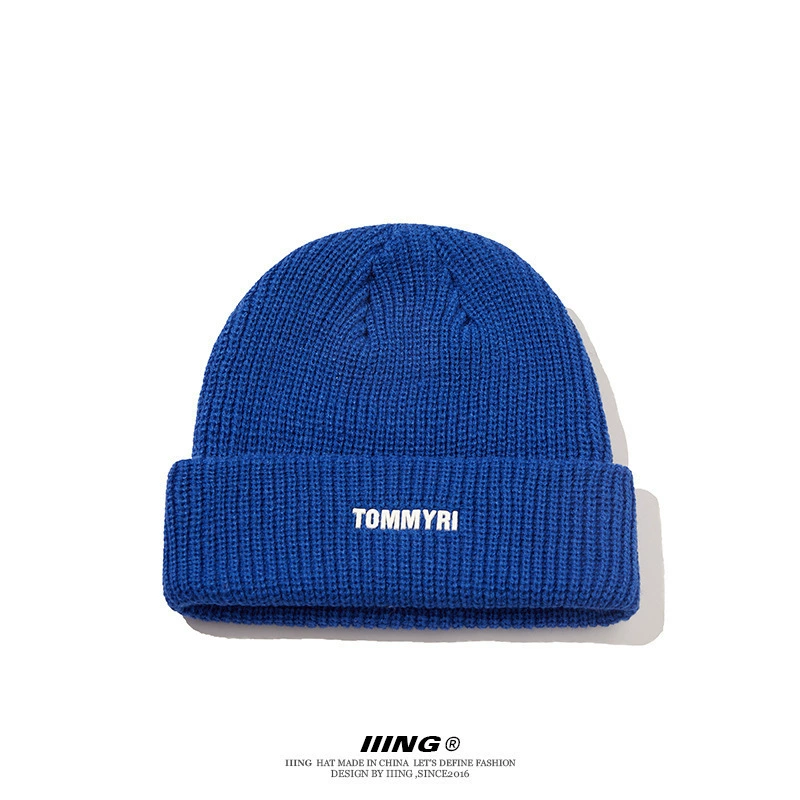 Keep warm fashionable woolen knitted hat for leisure for men and women, Korean style, with embroidery
